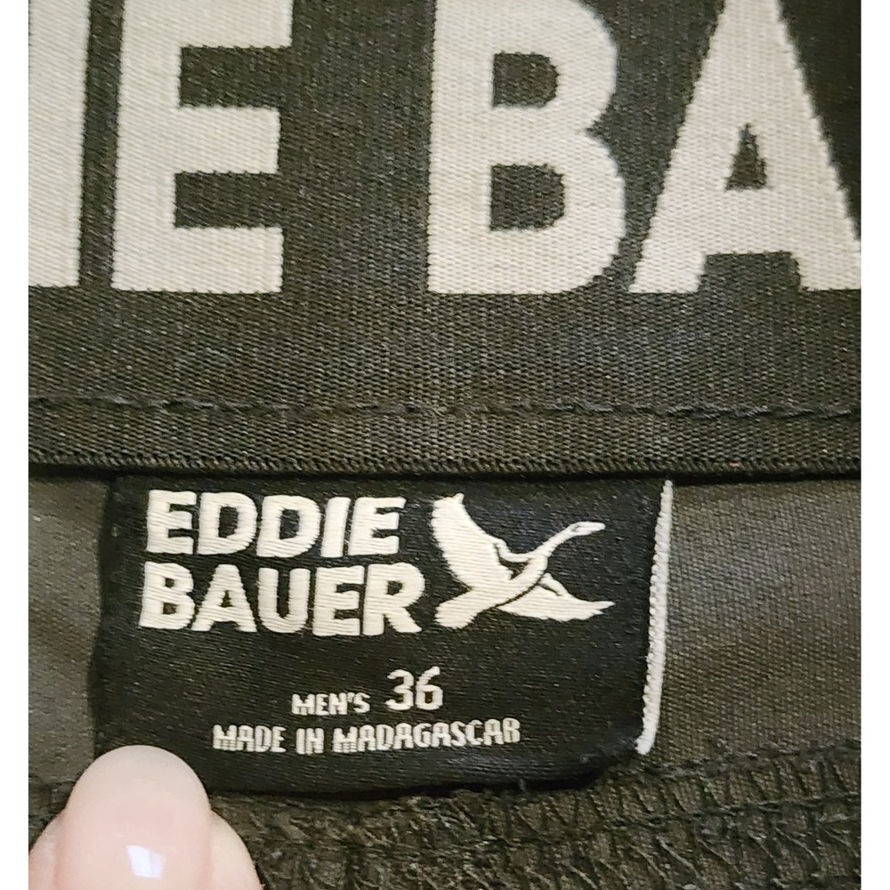 Eddie Bauer Mens Rainier Tech Shorts Size 36 Gray Hiking Outdoor Cargo 1854910 - Picture 4 of 8